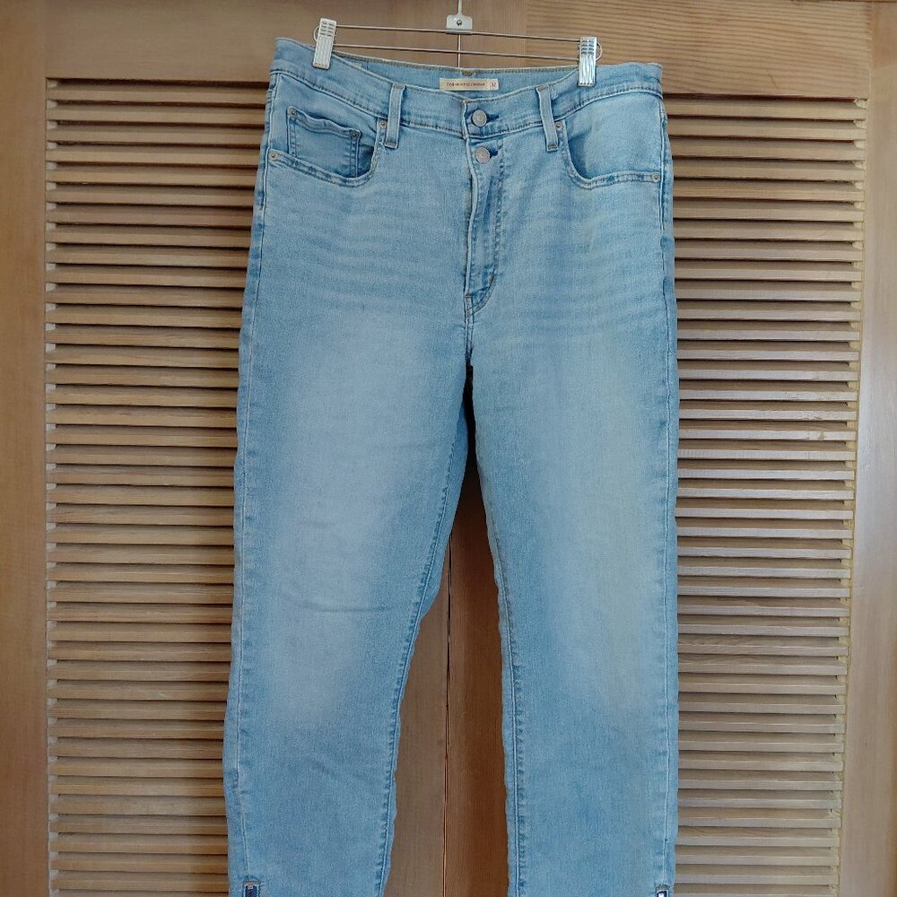 Levi's Premium 724 High Rise Straight Leg Button Shank Women's Jeans Size 32